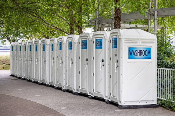 Best Luxury portable toilet rental  in Clarksville, IA